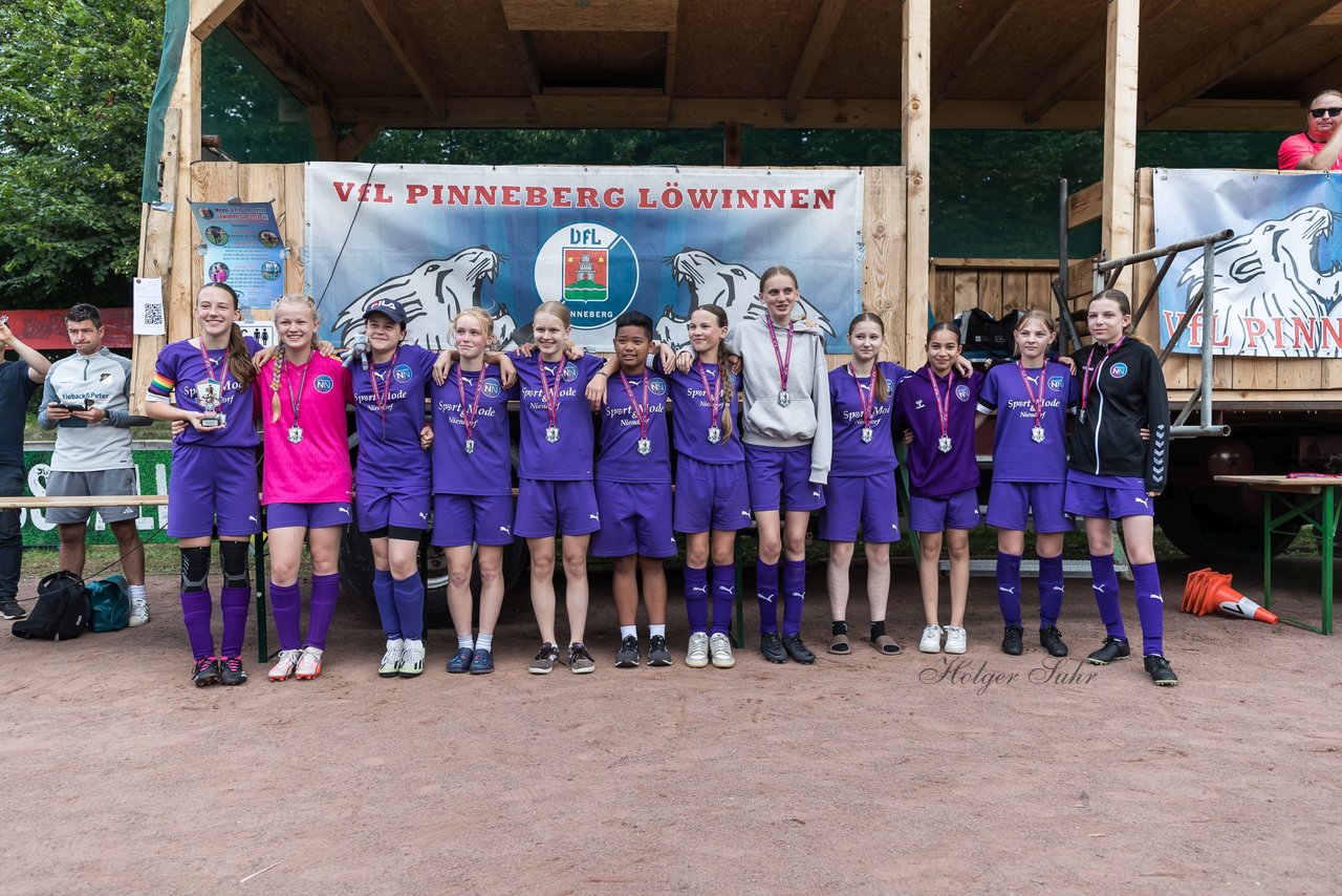 Bild 180 - Loewinnen Cup